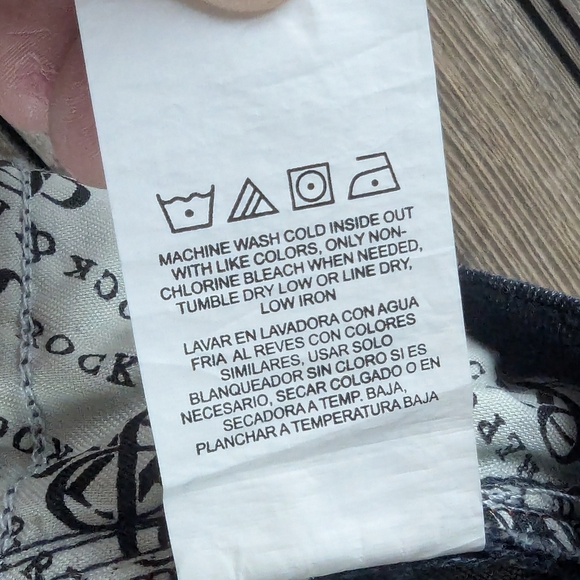 Rock & Republic Embossed Pocked Jeans Size 14 M Like New - Picture 10 of 12